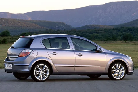 Opel Astra 1.7 CDTi 80hp Elegance 2004 view 3