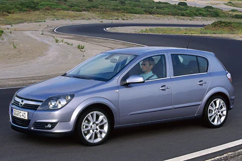 Opel Astra 1.7 CDTi 80hp Elegance 2004 view 4