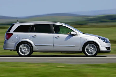 Opel Astra Estate 1.4 Elegance 2004 view 2