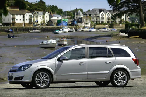 Opel Astra Estate 1.4 Elegance 2004 view 3