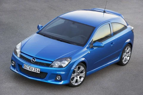Opel Astra GTC OPC 2005 view 7