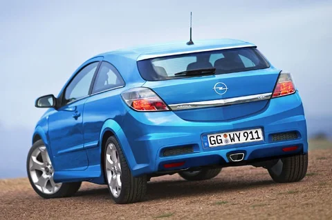 Opel Astra GTC OPC 2005 view 10
