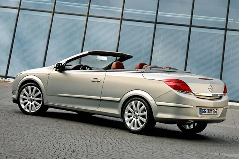 Opel Astra TwinTop 1.6 Cosmo 2006 view 2