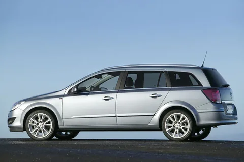 Opel Astra Estate 1.4 Temptation 2007 view 3