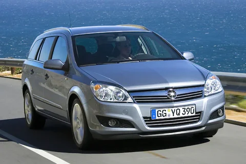 Opel Astra Estate 1.4 Temptation 2007 view 4