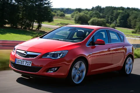 Opel Astra 1.6 GT 2011 view 10