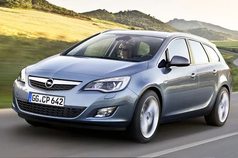 Opel Astra Sports Tourer 1.6 Selection 2010 view 2