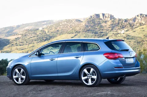 Opel Astra Sports Tourer 1.6 Selection 2010 view 10