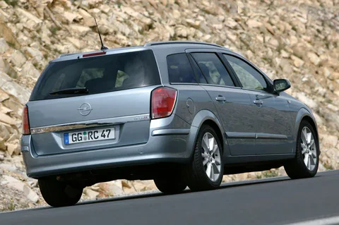 Opel Astra Estate 1.4 Temptation 2007 view 8