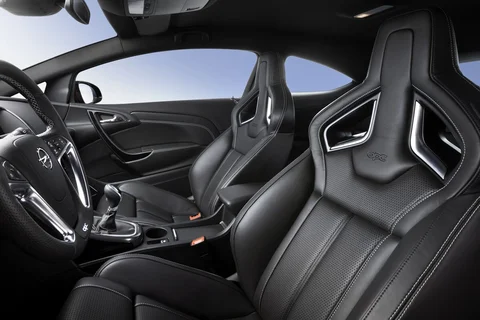 Opel Astra GTC 2.0 Turbo OPC 2012 view 2