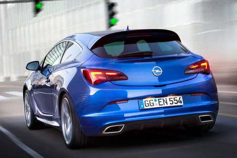 Opel Astra GTC 2.0 Turbo OPC 2012 view 5