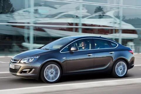 Opel Astra 1.6 CDTI 110hp ecoFLEX BlitZ 2014 view 3