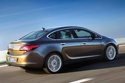 Opel Astra 1.6 CDTI 110hp ecoFLEX BlitZ 2014 view 6