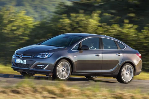 Opel Astra 1.6 CDTI 110hp ecoFLEX BlitZ 2014 view 9