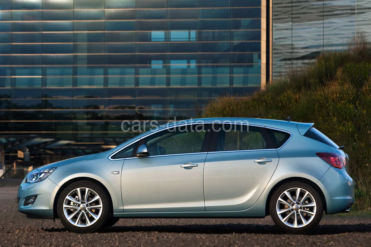 Opel Astra 1.4 87hp Selection 2012 front view
