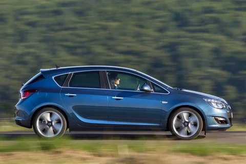 Opel Astra 1.4 87hp Selection 2012 view 5