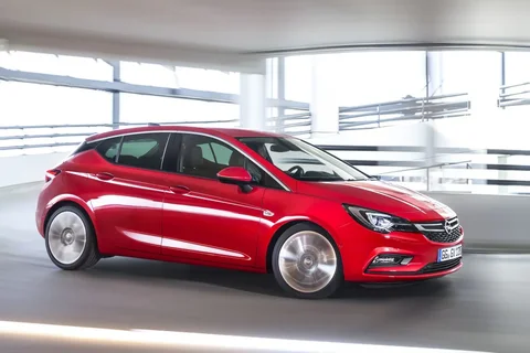 Opel Astra 1.0 Turbo Selection 2015 view 3