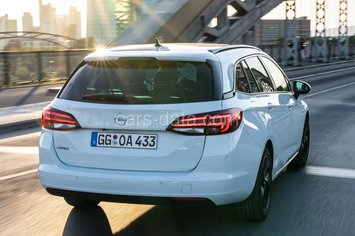 Opel Astra Sports Tourer 1.5 CDTI 122hp Edition 2020 2020 front view