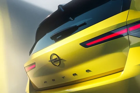 Opel Astra Electric 58-kWh Ultimate 2026 view 4