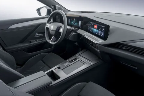 Opel Astra Electric 58-kWh Ultimate 2026 view 6