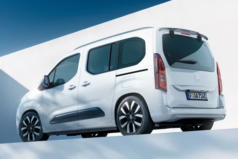 Opel Combo 2021 front view