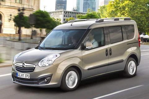 Opel Combo 2012 front view