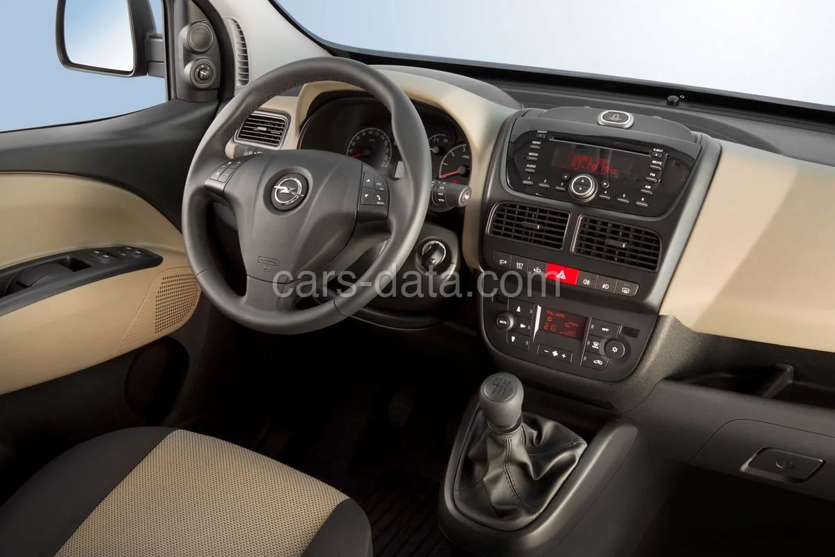 Opel Combo Tour L2H1 1.4 ecoFLEX Selection 2012 front view