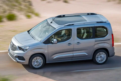 Opel Combo Life L2H1 1.2 Turbo 110hp Edition 2020 view 10
