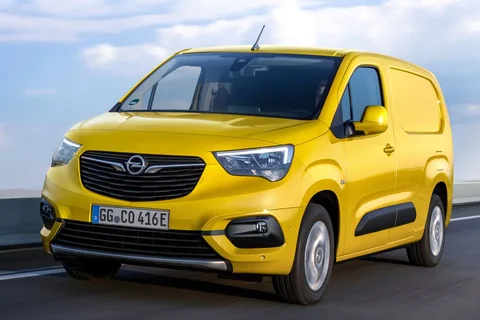 Opel Combo Combo-e L2H1 50kWh Edition 2021 view 4