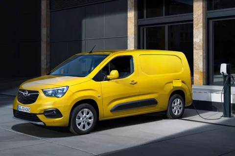 Opel Combo Combo-e L2H1 50kWh Edition 2021 view 6