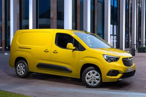 Opel Combo Combo-e L2H1 50kWh Edition 2021 view 8
