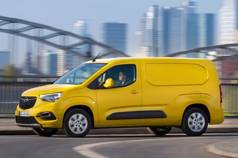 Opel Combo Combo-e L2H1 50kWh Edition 2021 view 9