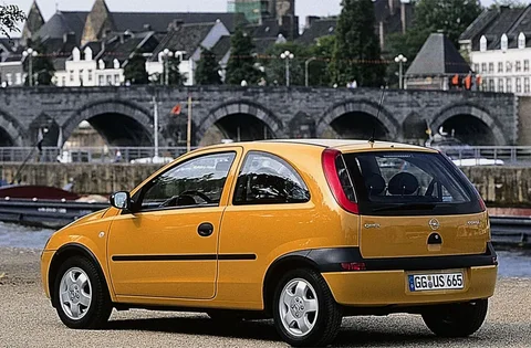 Opel Corsa 1.2-16V Elegance 2000 view 4