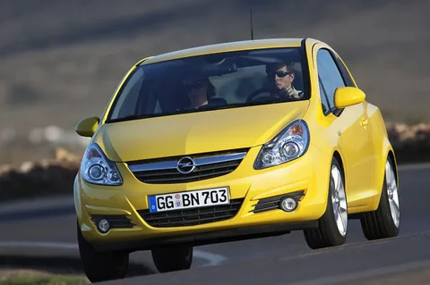 Opel Corsa 1.0-12V Selection 2010 view 2