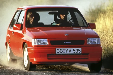Opel Corsa 1.6 GSi 1990 view 2