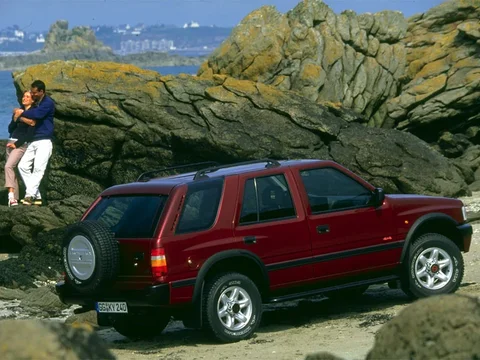 Opel Frontera Wagon 2.2i GL 1995 view 4