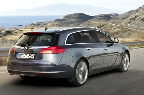 Opel Insignia Sports Tourer 2.0 Turbo E85 Cosmo 2011 view 3