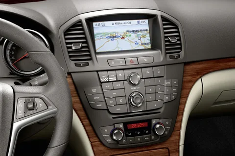 Opel Insignia 1.8 Cosmo 2008 view 4