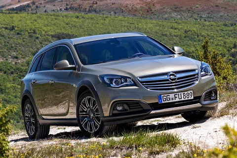 Opel Insignia Country Tourer 2.0 CDTI Bi-Power 4x4 2013 view 6