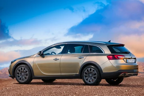 Opel Insignia Country Tourer 2.0 CDTI Bi-Power 4x4 2013 view 7
