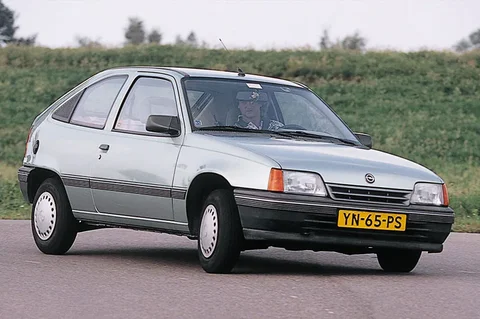 Opel Kadett 1.3i LS 1989 view 2