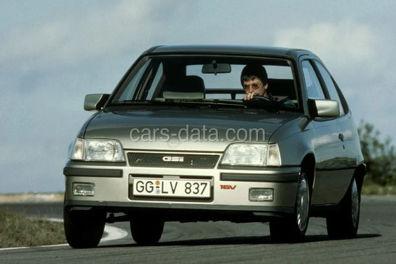Opel Kadett 1989 — Exteriér 1
