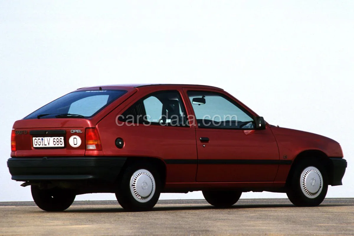 Opel Kadett 1.2 S LS 1984 front view