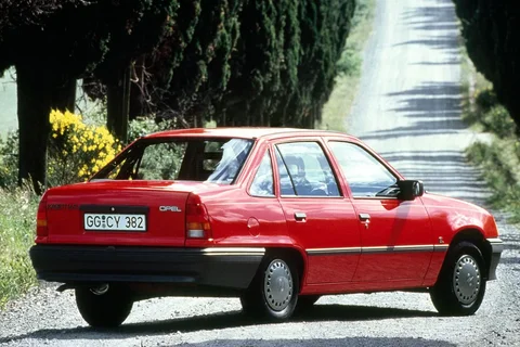 Opel Kadett 1.6 D LS 1985 view 2
