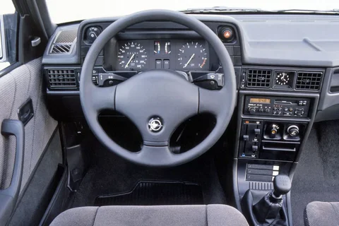 Opel Kadett 1.8i LS 1990 view 2