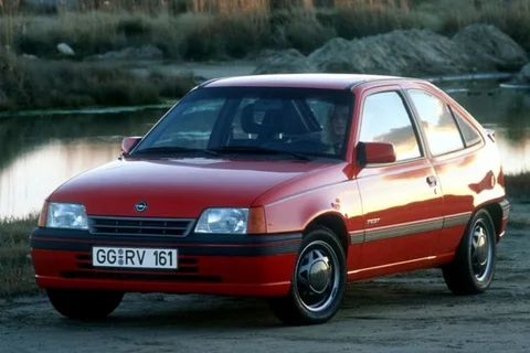 Opel Kadett 1.3i LS 1989 view 12