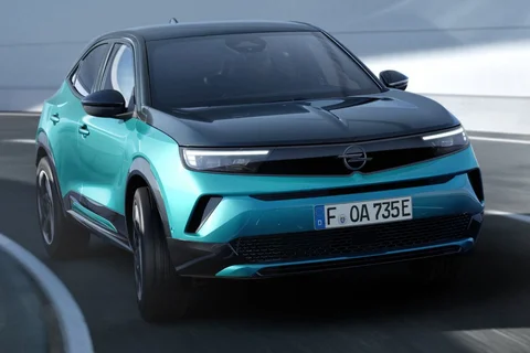 Opel Mokka Electric 54kWh Edition 2024 view 2