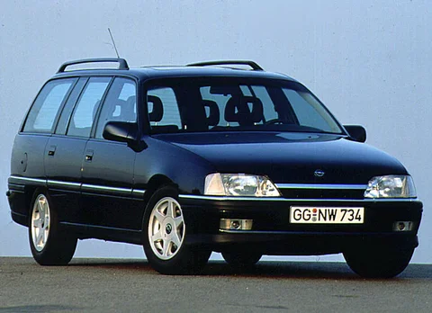 Opel Omega Caravan 2.3 D 1989 view 4