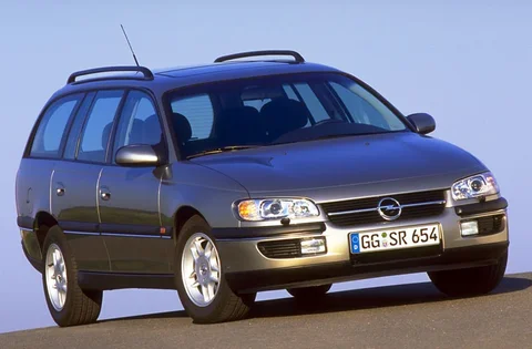 Opel Omega Estate 2.5i-V6 CD 1997 view 4