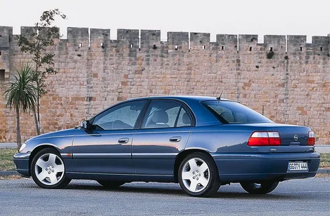 Opel Omega 2.2i-16V Elegance 1999 view 8